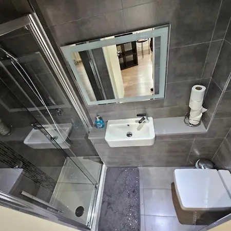 Luxury Double With Private Bathroom Проживание в семье *