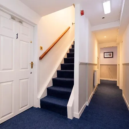 ホステル New Town