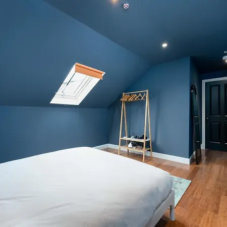 89 The Merchants- Chic By The House Of Danu 4* Edinburgh