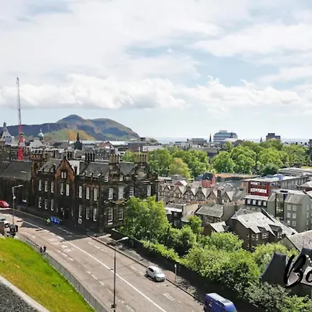 Trocadero - Central-royal Mile Castle