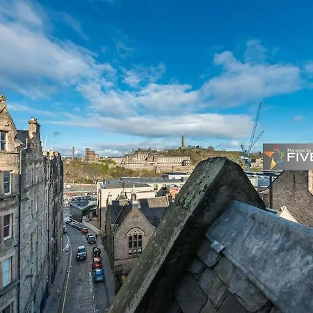 Luxury In Edinburgh's Old Town 아파트