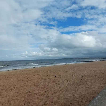 Portobello Charming Seaside 3-br Διαμέρισμα