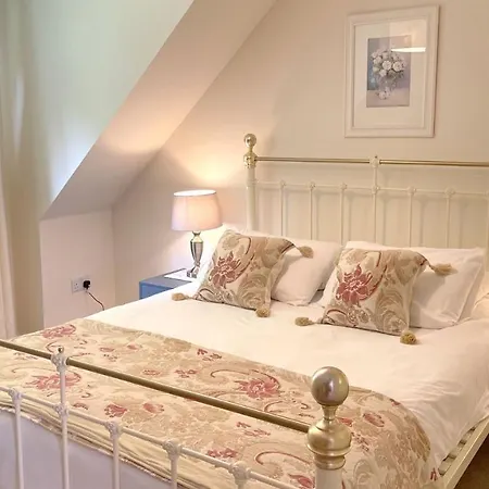 Estate At Carberry Tower Holiday home *