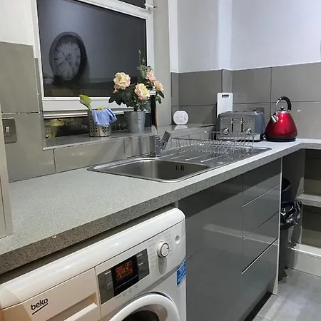 St Margaret's Loch * Edimburgo