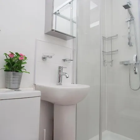 My Meadows, Centre Apartment, Sunny&spacious Daire Edinburgh