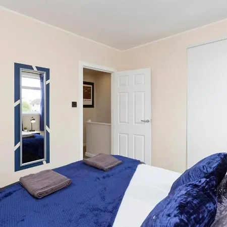 Boutique 3 Bed House - Parking - Garden * Edimburgo