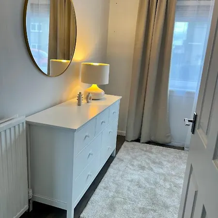 House With Garden And Parking 15 Min To Center Vakantiehuis Edinburgh
