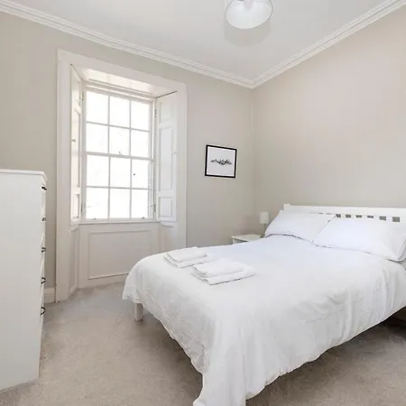 Elegant 2-bedroom In Centre Apartmán *