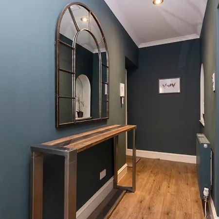 Apartmán Elegant 2-bedroom In Centre