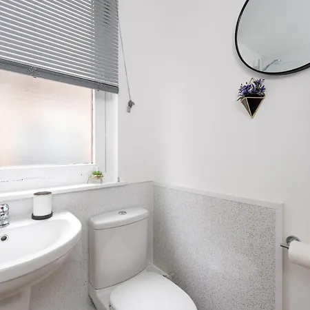 Cosy 1 Bedroom In The West End Lägenhet