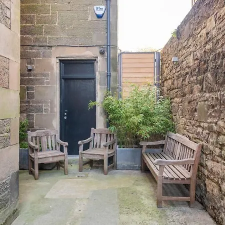Lejlighed Immaculate 3 Bed With Private Entrance In Inverleith