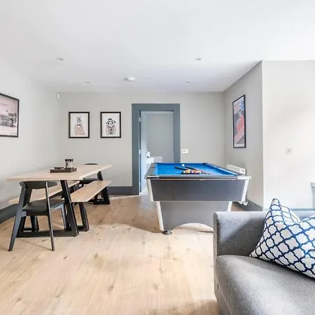 Immaculate 3 Bed With Private Entrance In Inverleith *