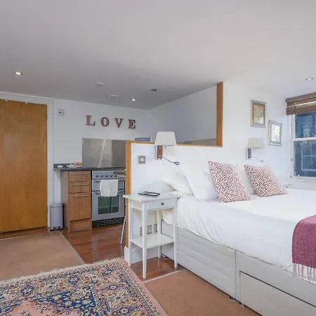 Cosy - Pass The Keys Apartment