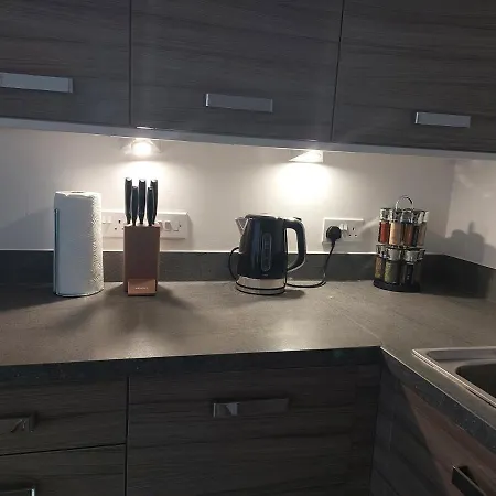 Beautiful 4-bedroom House With Private Garden & Parking Semesterbostad Edinburg