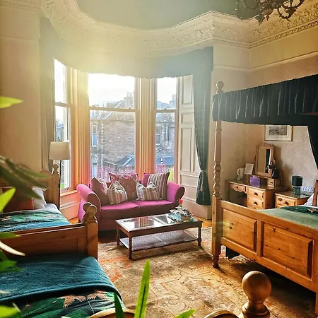 Rosehall Pensjonat 3*