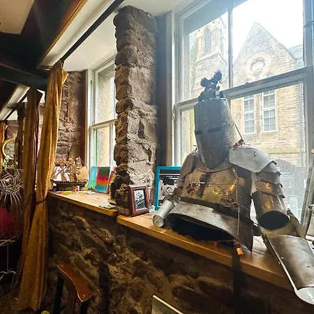 אכסניה High Street Hostel - Over 18S Only, Backpackers Atmosphere (Adults Only) *