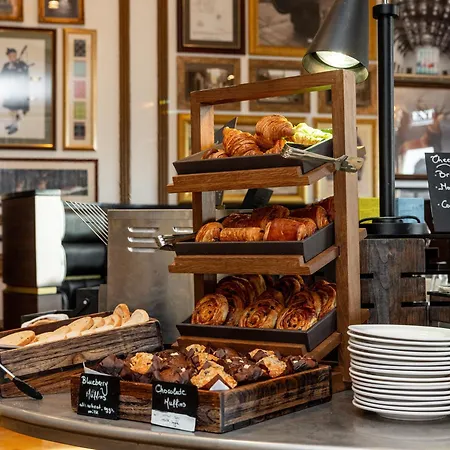 ホテル ロイヤル ブリティッシュ プリンセス ストリート 4*