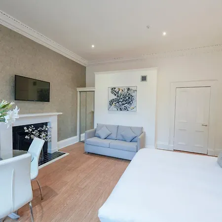 Hanover 71 بيت ضيافة 4*