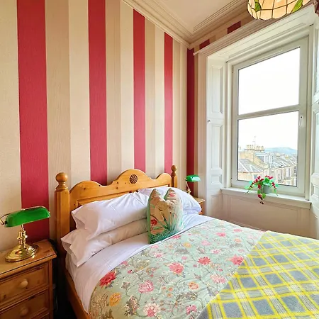 Rosehall 3* Edynburg