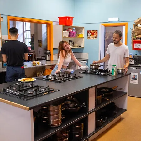 High Street - Over 18s Only, Backpackers Atmosphere (adults Only) אכסניה