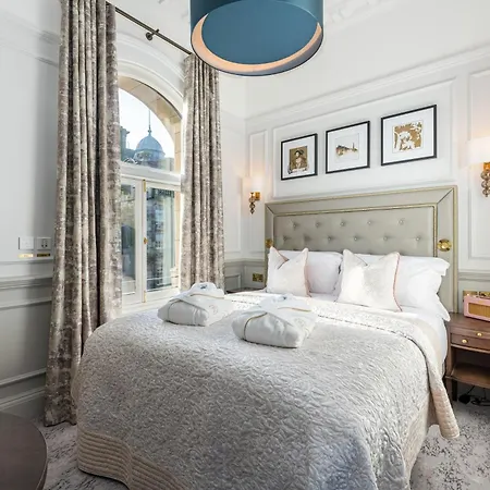 Righ Residences - George Street * Edimburgo