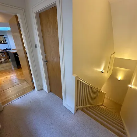 Thistle Lane