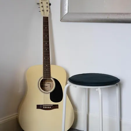 Cosy Leith Escape - *