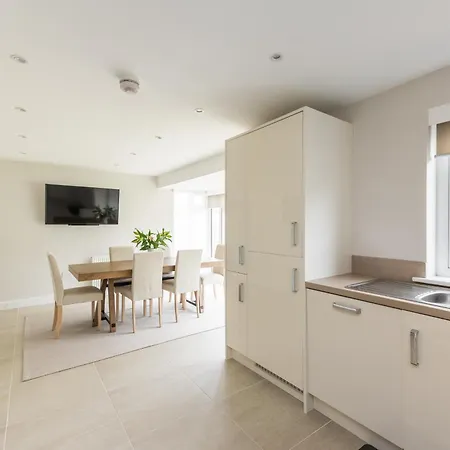 Luxury Detached