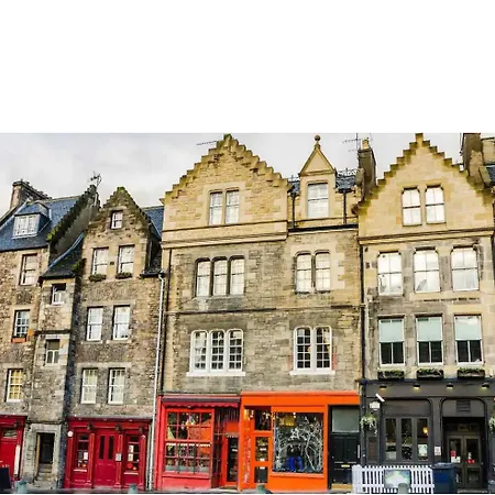 3 Bedrooms Flat In Old Town Sleeps 6 * Edinburgh