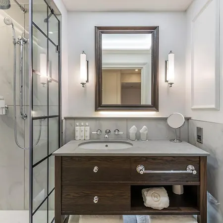 Righ Residences - George Street Aparthotel Edimburgo