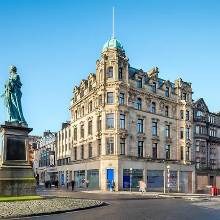 Righ Residences - George Street Aparthotel