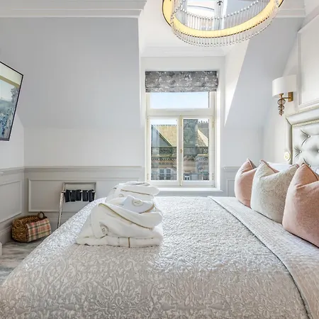 Righ Residences - George Street Aparthotel *