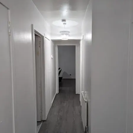 Apartamento 3 Bedroom Sleeps 8 Edimburgo