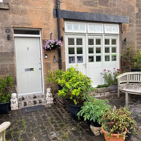 7a The Mews - In The