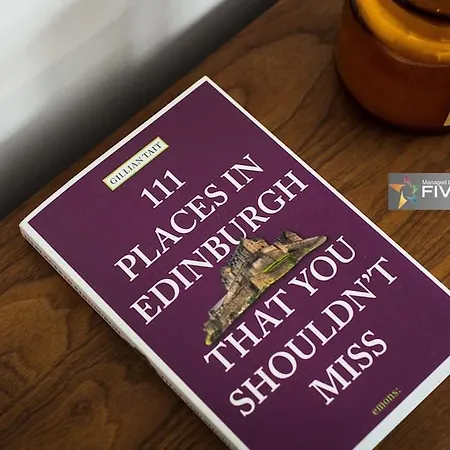 Cool Urban With Stunning Castle Views * Edinburgh