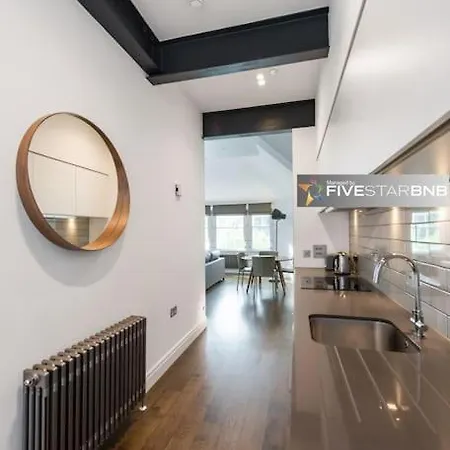 Cool Urban With Stunning Castle Views * Edinburgh