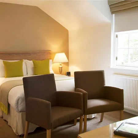 Royal Scots Club Hotel 3*