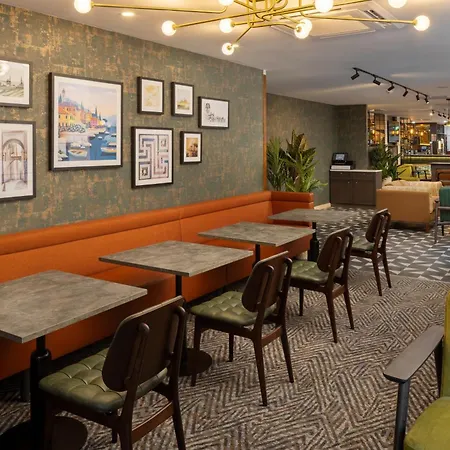 Four Points By Sheraton Hotel