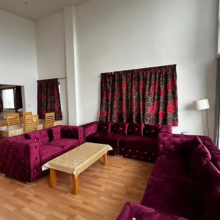 Spacious Penthouse Apartamento