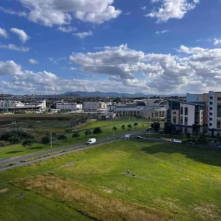 Spacious Penthouse * Edinburgh