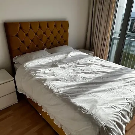 Spacious Penthouse Apartamento