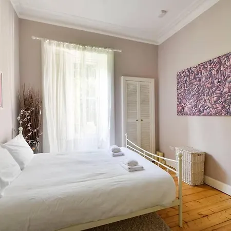 Guestready - Lovely & Overlooking Castle *