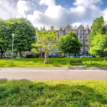 Guestready - Lovely & Overlooking Castle