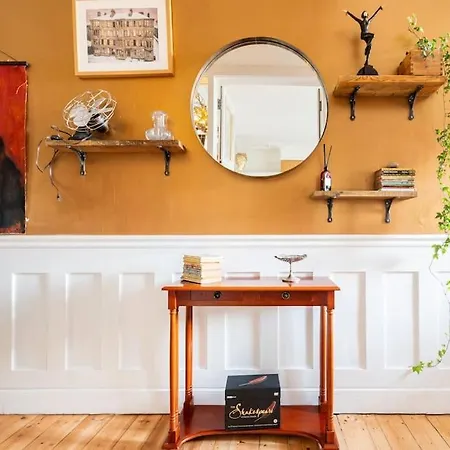 아파트 The Holyrood Park Hideaway Is A Lush & Arty 2 Double Bed *