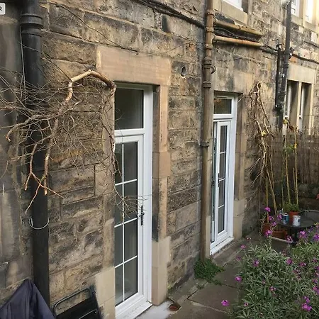 Holyrood Park: Lush & Arty 2 Double Bed Flat Lejlighed Edinburgh