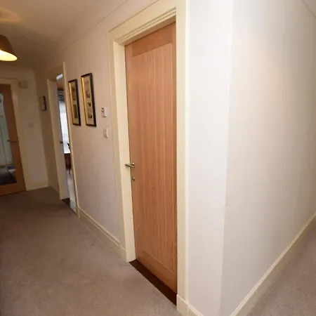 Semesterbostad 3 Bed In City Centre E1986