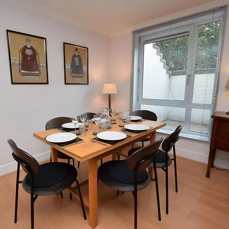 Semesterbostad 3 Bed In City Centre E1986 Edinburg