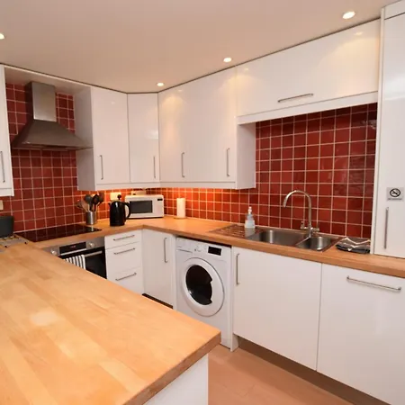 Semesterbostad 3 Bed In City Centre E1986