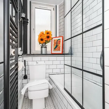 Pass The Keys Trendy Historic Flat Sleeps 4 To 6 Near Leith Shore *