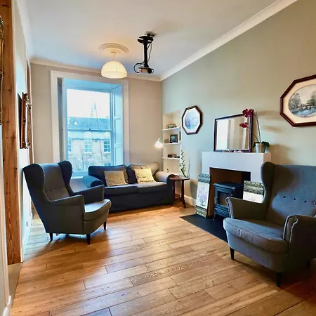 Spacious 2 Bed Next To Royal Mile & Waverley شقة *